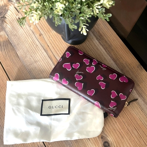 💗 Auth Pink GUCCI Zippy Wallet Heartbeat 💗 - Picture 3 of 7